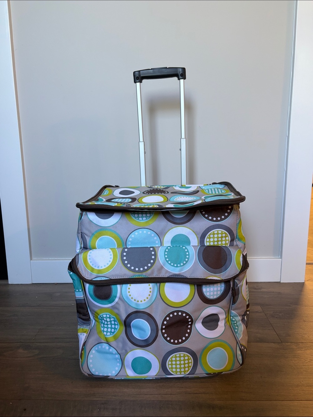 Rolling cooler Bag in Multicolor Circle Print